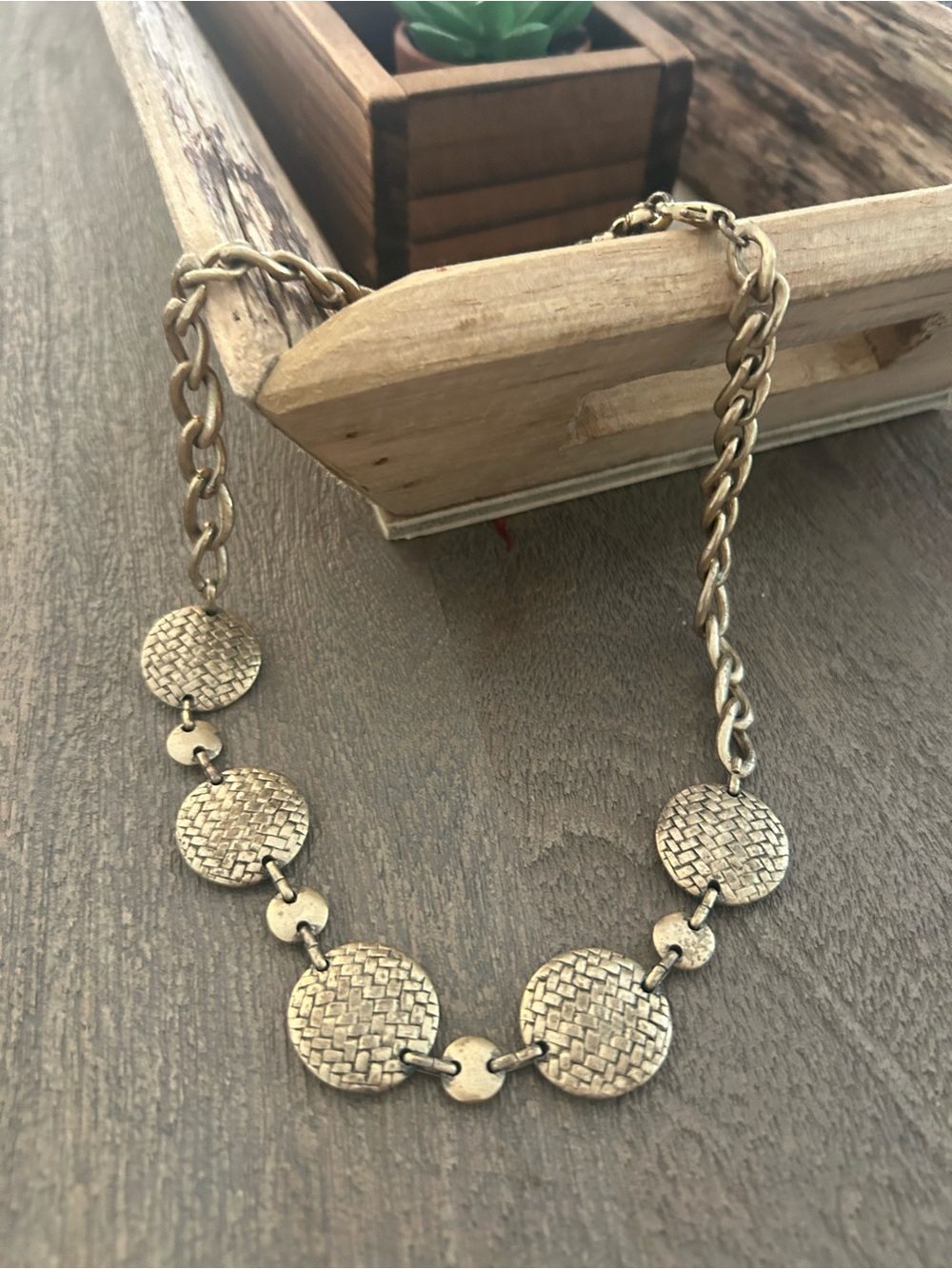 Vintage Kenneth Cole Textured Disc Link Necklace Choker - Women Jewelry